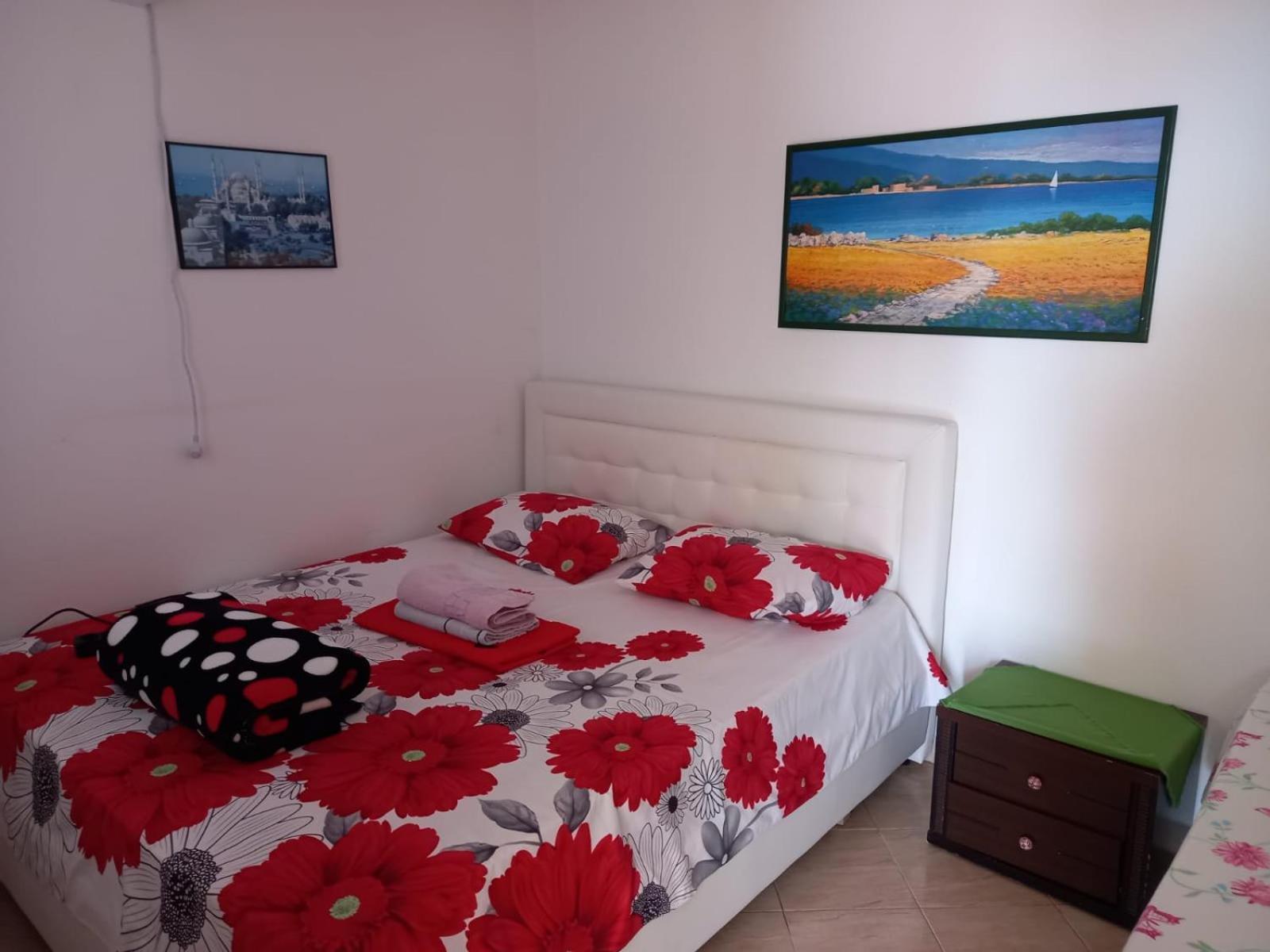 Sea View Apartments Vlore Exterior photo