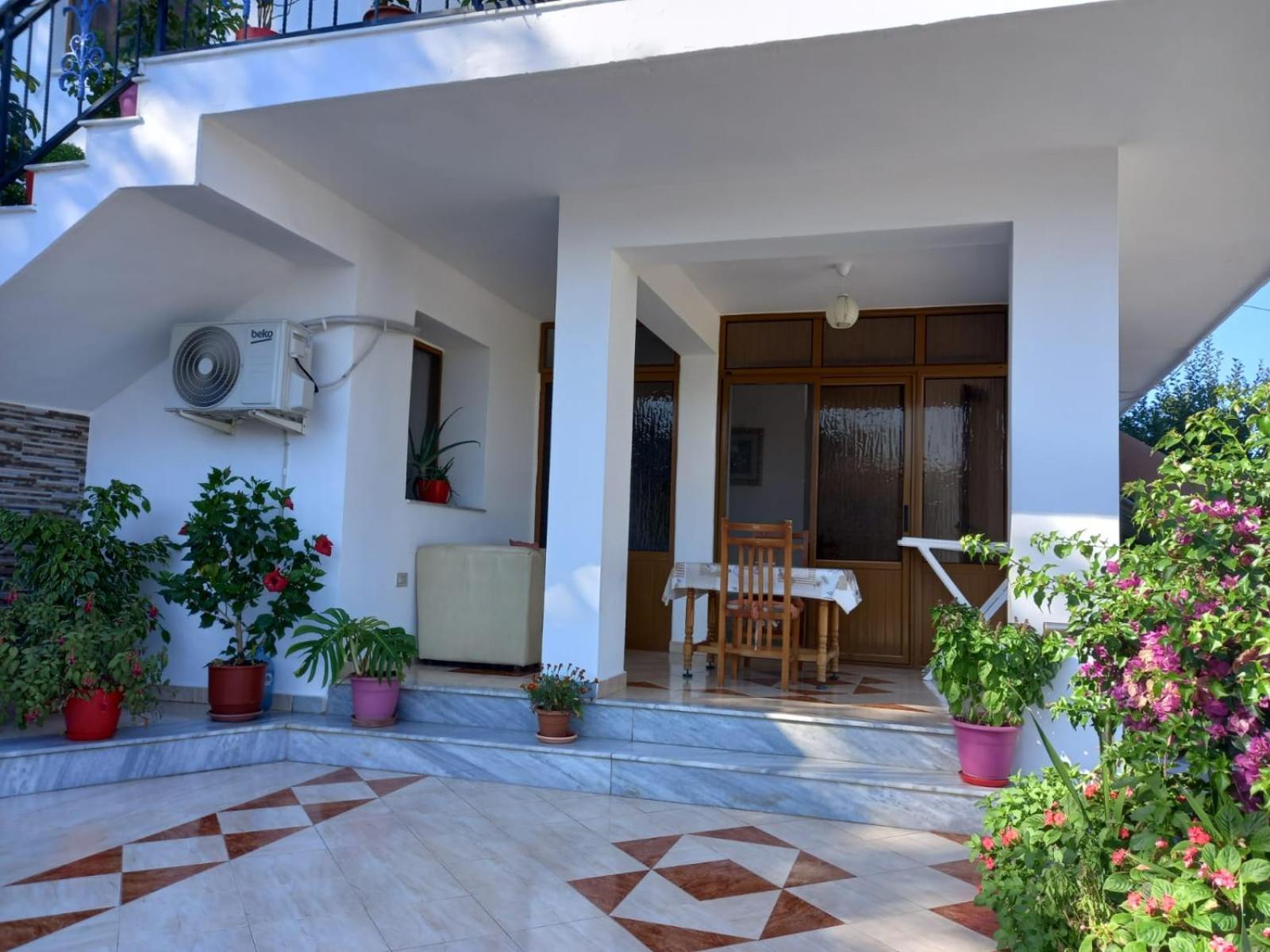 Sea View Apartments Vlore Exterior photo